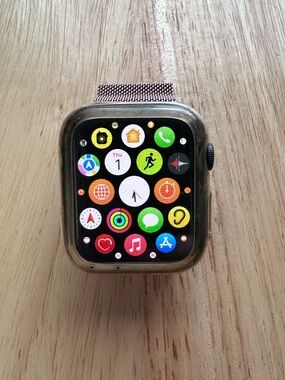 Apple Watch 32gb in Pink Leather with Rose Gold Band model A2095